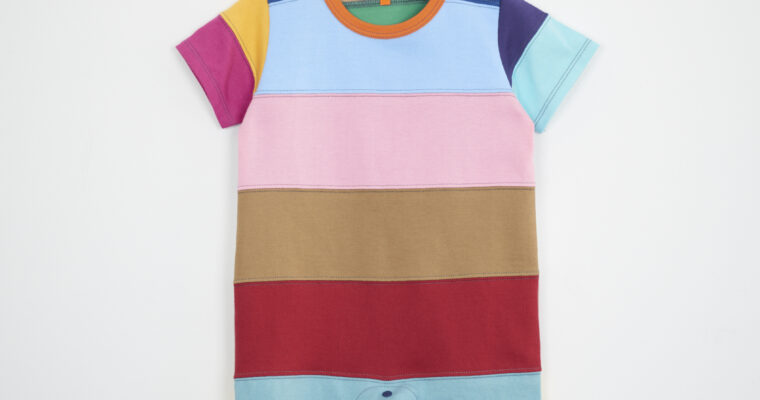 SUTOA の ボーダーロンパース